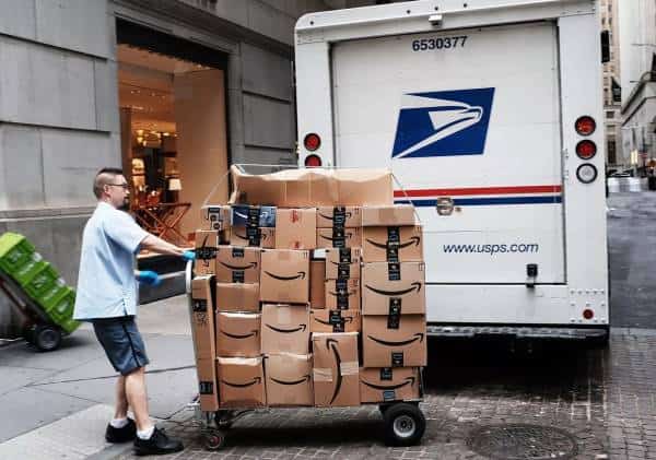 תושבי ניו יורק, שימו לב: הקניות באמזון עלולות להתייקר בקרוב