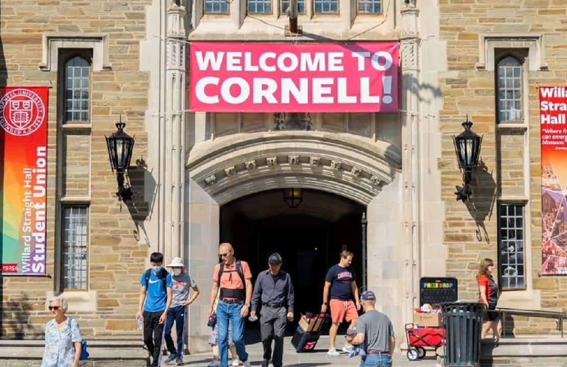 "ריקבון מוסרי": תורם ענק של אוניברסיטת היוקרה מאיים לעזוב בשל גילויי האנטישמיות בקמפוס