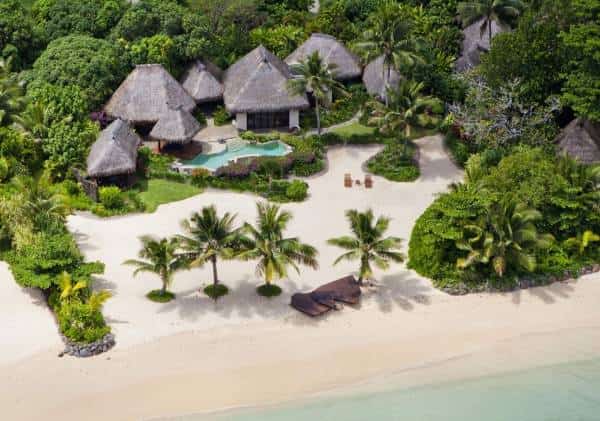 אתר הנופש הזה בפיג'י הוא מקום המפלט המושלם בקורונה