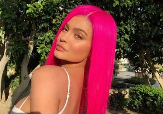 קאוצ'לה: בקהל הרב שהגיע לפסטיבל היו לא מעט מפורסמים, כגון ג'סטין ביבר, סינדי קרופורד וקיילי ג'נר