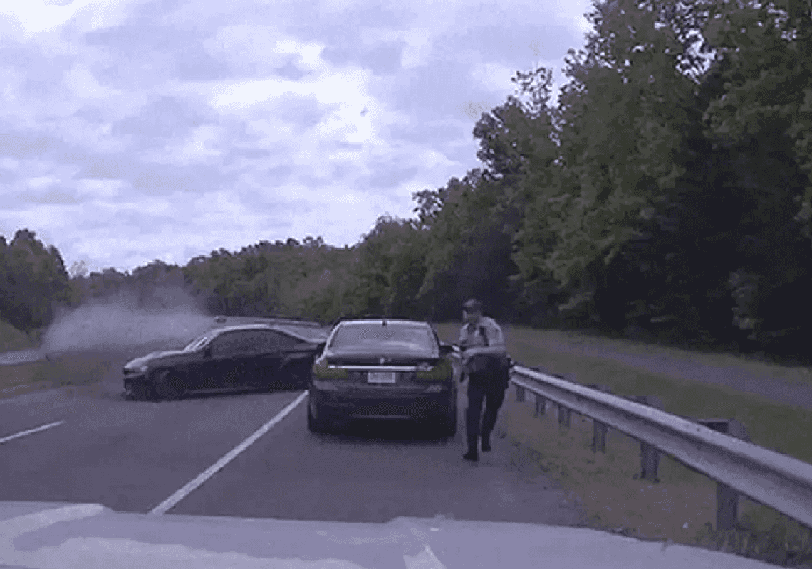 תיעוד: בן 17 נהג במהירות של כ-200 קמ"ש - וכמעט רצח שוטר ואדם נוסף 