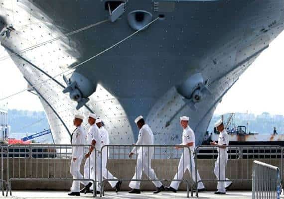 הרימו עוגן: שבוע הצי חוזר לניו יורק עם משט מרהיב של אניות חיל הים על נהר ההדסון 