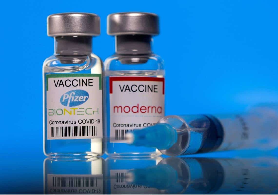 מרוץ נגד השעון: האם מודרנה תקבל אישור לספק מנת חיסון שלישית?