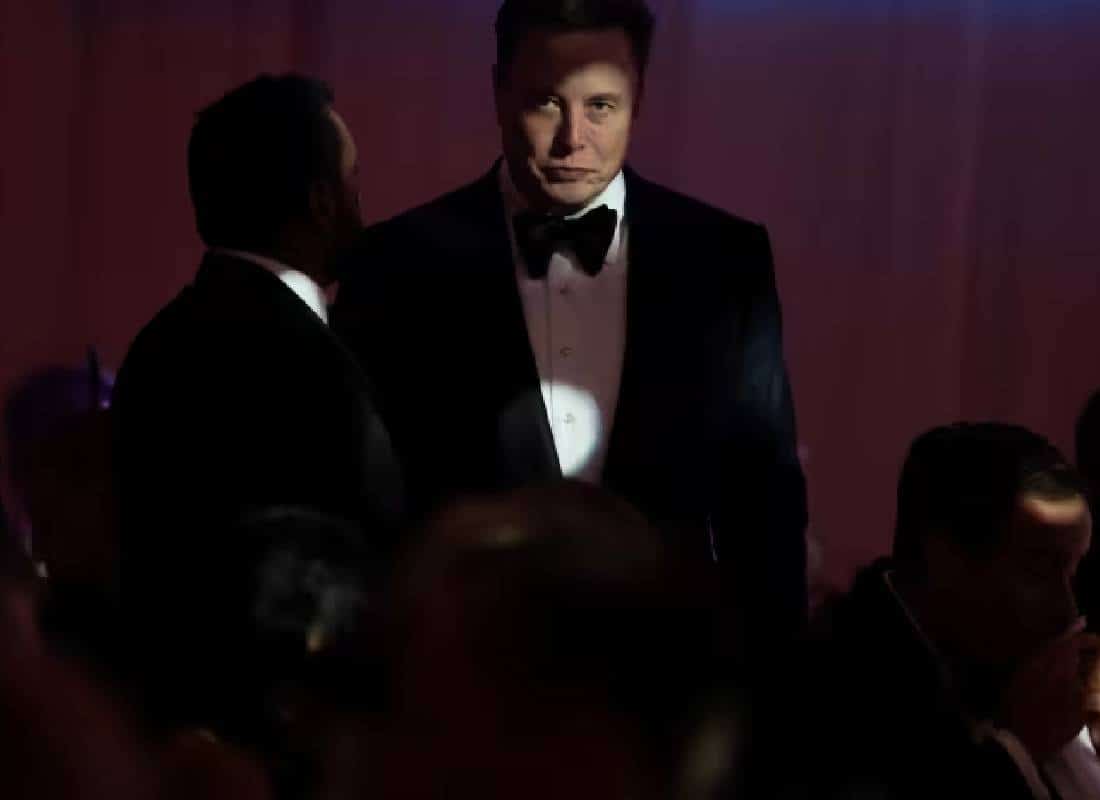 "מלחמת הטיטאנים: אילון מאסק מתכנן נקמה ביריביו העסקיים מתוך הבית הלבן"