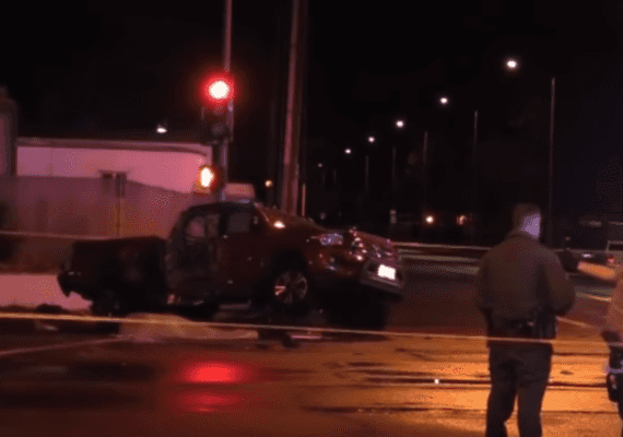 "לא אשכח את המראות האלה": ניגשה לסייע לאופנוען שנלכד מתחת למכונית - ונפגעה מרכב חולף