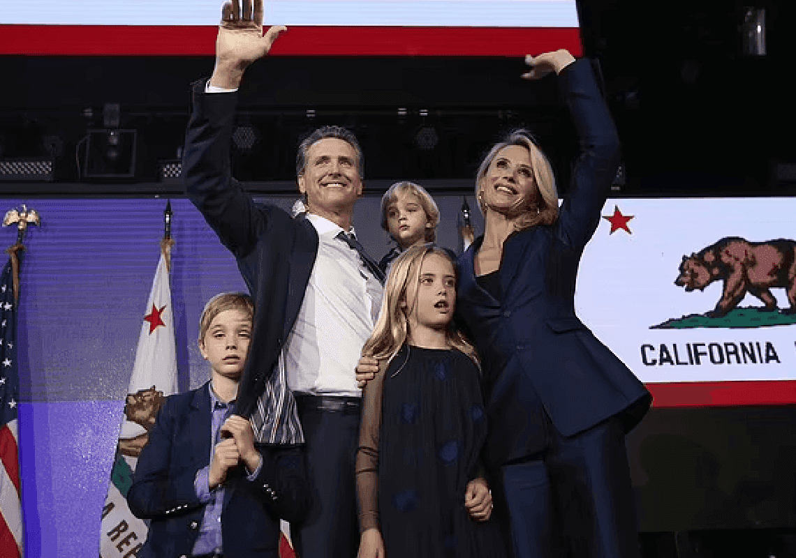 גווין ניוסום מעביר את משפחתו לאחת מהקהילות העשירות ביותר בקליפורניה