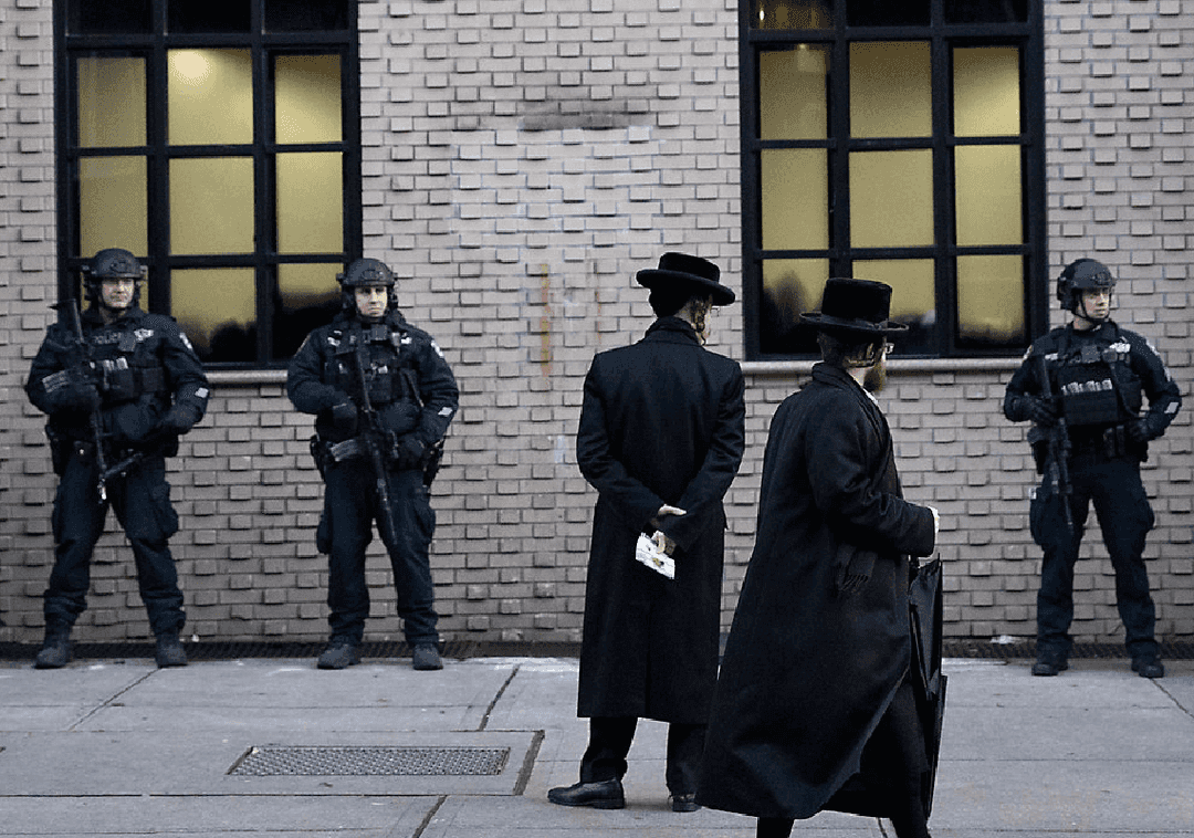 "כולכם תמותו – ואני אעשה היסטוריה": איומים על פצצות נגד 15 בתי כנסת בניו יורק