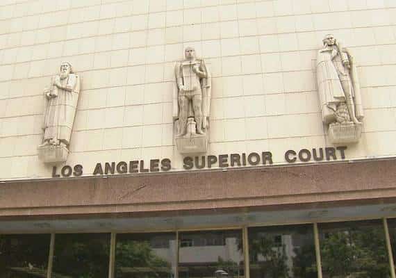 חייל לשעבר ביחידת הריינג'רס תובע את מחוז לוס אנג'לס: "סוהרים לא עצרו את תקיפתי"