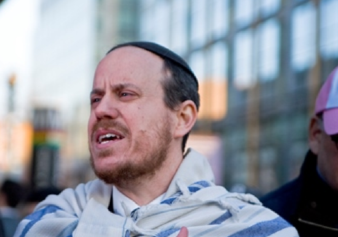 וושינגטון: הרב שמואל הרצפלד יפוצה ב-182 אלף דולר ממפגינות פרו-פלסטיניות