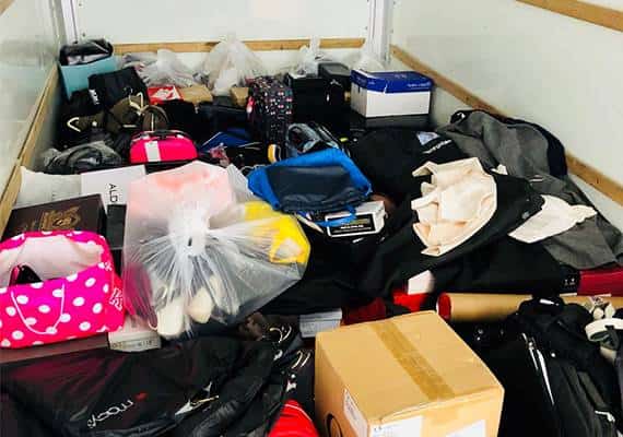 אלפי פרטים גנובים נמצאו במהלך פשיטה על שתי דירות בלוס אנג'לס