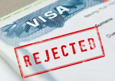 נכנס לתוקף: פוסטים אנטי-אמריקאיים ואנטישמיים ייבחנו על ידי רשות האזרחות וההגירה