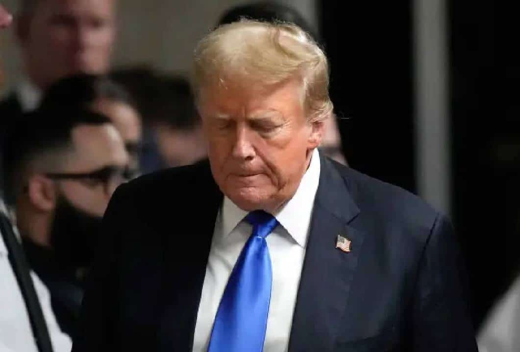 אשם בכל הסעיפים: ביהמ"ש הרשיע את הנשיא לשעבר טראמפ במשפט דמי השתיקה לסטורמי דניאלס