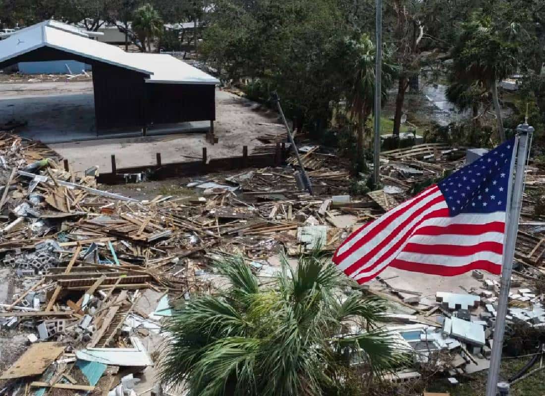 קבוצות ניאו-נאציות מנצלות סופות הוריקן לגיוס חברים