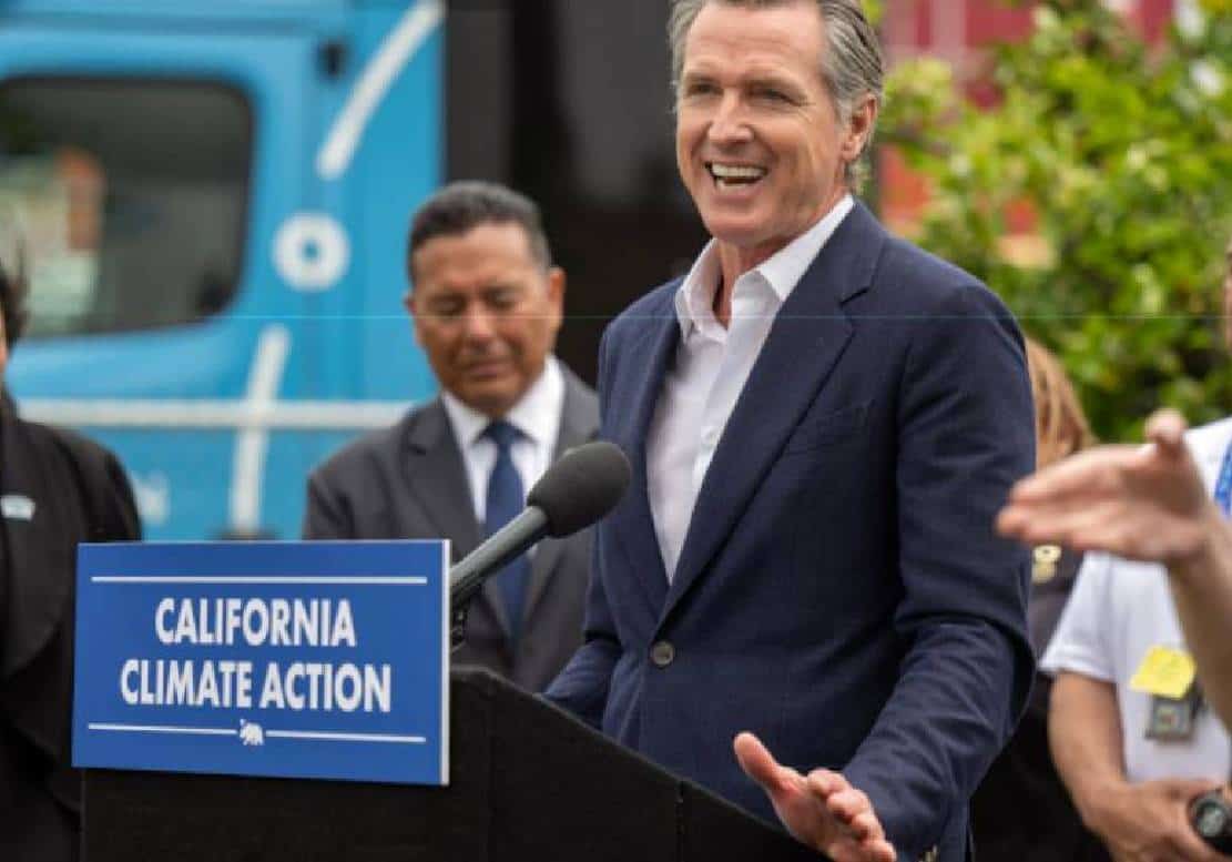 קליפורניה בוחנת רישיון נהיגה דיגיטלי שנוי במחלוקת