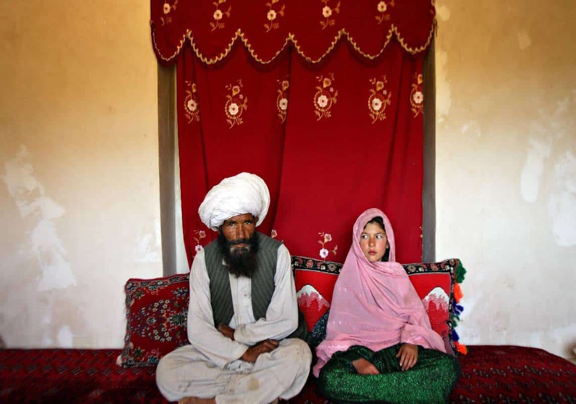 בדרך לאמריקה: כלות בנות 12, פדופילים, וטרוריסטים - ארצות-הברית מנסה לזהות 123,000 אפגנים הנוחתים בשטחה