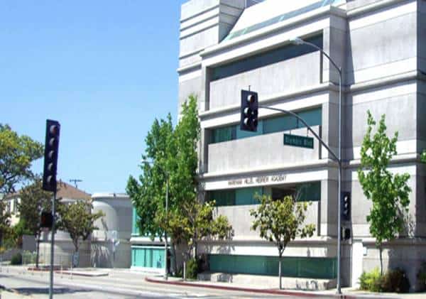 הורה לתלמיד בעיר לוס אנג'לס זוהה כנשא נגיף הקורונה: ביה"ס יהודי בבוורלי הילס עצר את הלימודים