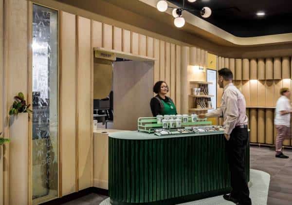 העתיד כבר כאן? סטארבקס פתחה סניף ייחודי בניו יורק