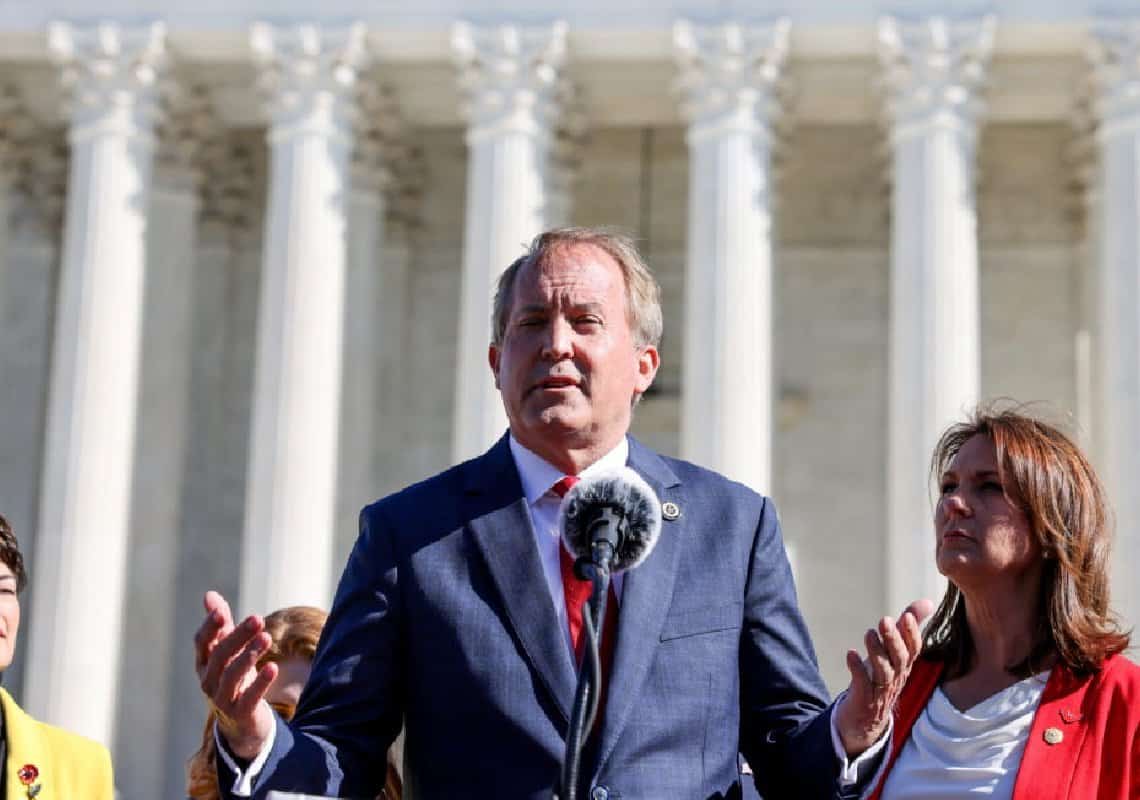 דווקא עכשיו? מחוקקים רפובליקנים בטקסס מנסים להדיח את התובע הכללי הרפובליקני