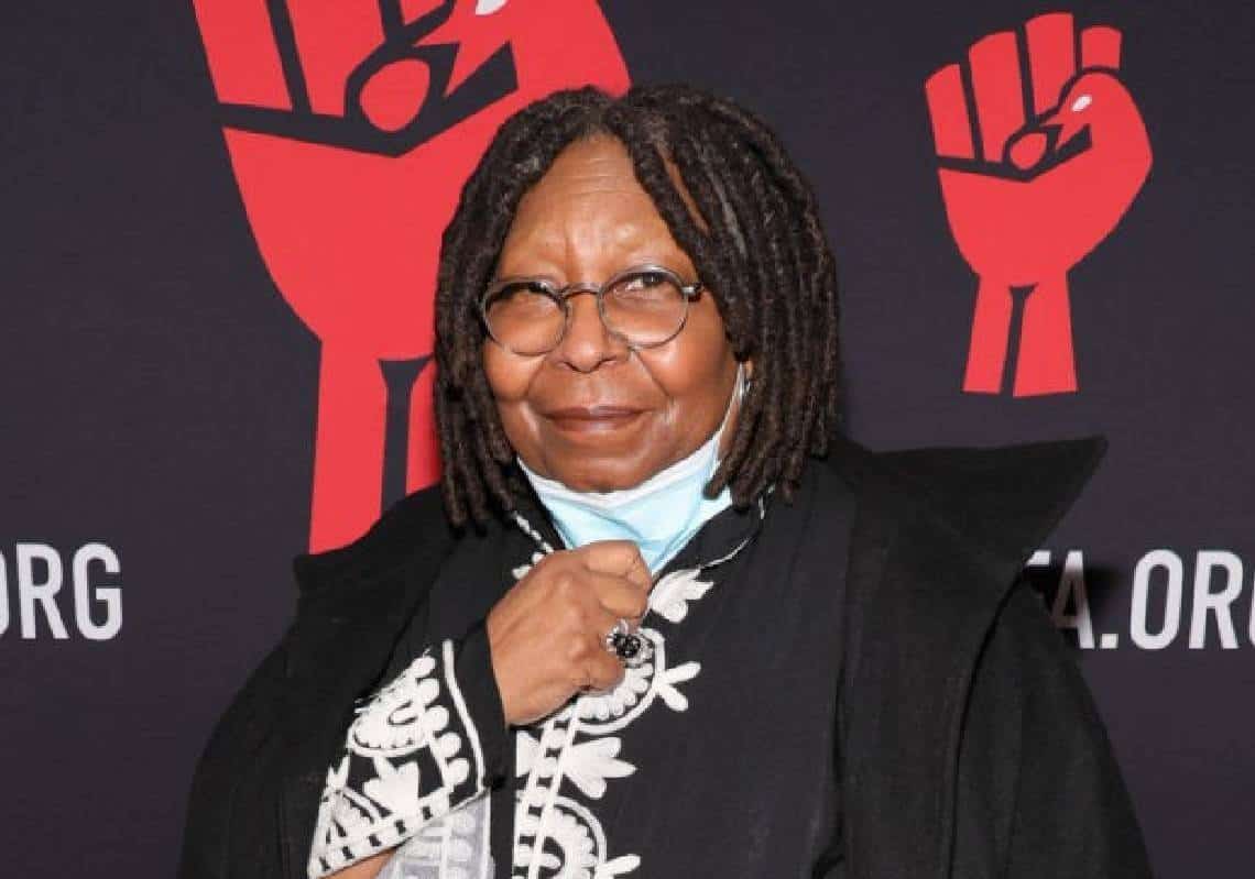 "משפחת המלוכה הבריטית חייבת להתנצל על האימפריה והעבדות": לאחר שהואשמה באנטישמיות וופי גודלברג מעוררת עוד סערה