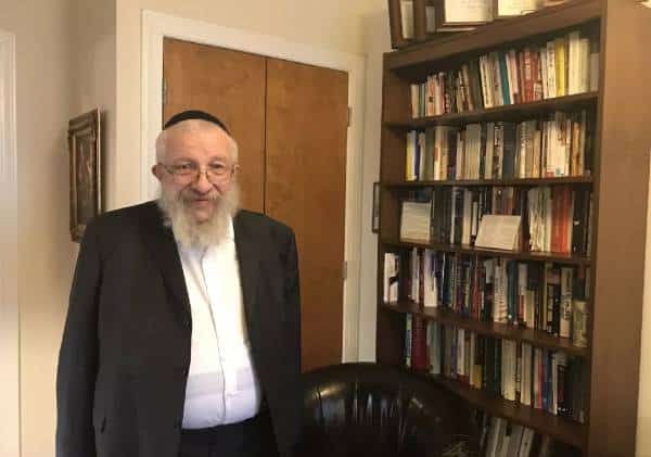 פסיכולוג חרדי בניו יורק עותר נגד האיסור על טיפולי המרה ללהט"ב