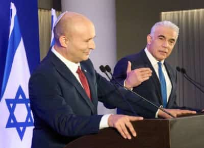 המרכז הישראלי מושיט יד לדמוקרטים — אבל יתכן שכבר מאוחר מדי 