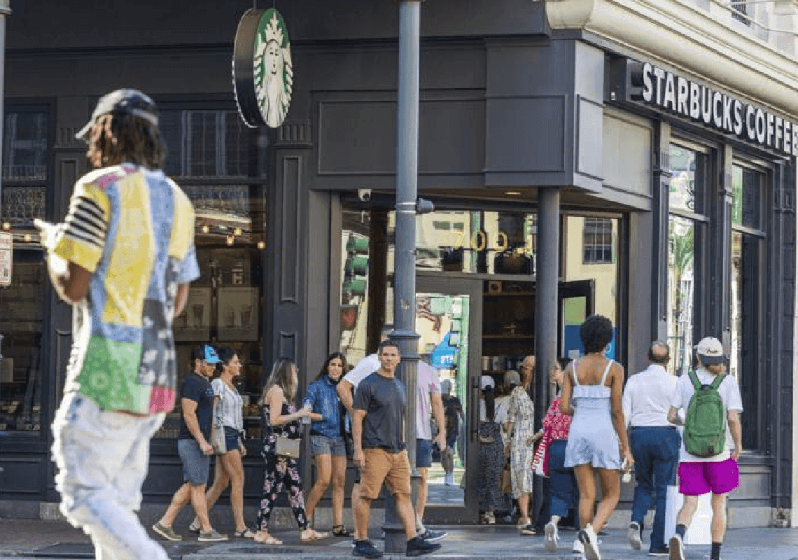 סטארבקס הודיעה על סגירת סניף בעיר שהוכרזה כבירת הרציחות של ארצות הברית