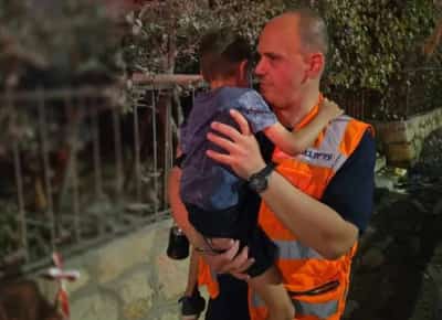 הלילה הקשה ביותר במלחמה: 8 הרוגים ו-200 פצועים בשני מטחים קטלניים מאיראן למרכז הארץ