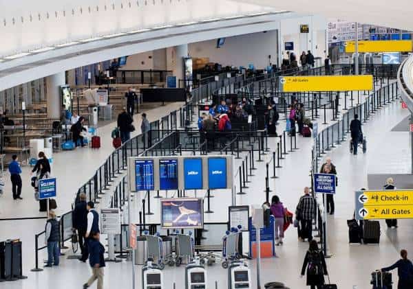 דרמה בנמה"ת JFK: תושב הברונקס נעצר רגע לפני שעלה על מטוס כדי להצטרף לטליבאן