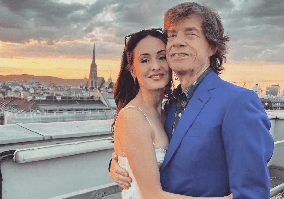 זוגתו של מיק ג’אגר על פער הגילים של 44 שנה: "הוא צעיר ממני!"