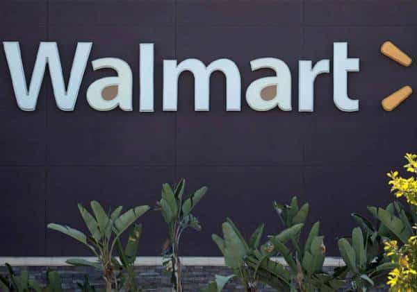 וולמארט בדרך לספק את החיסון ללקוחות בסניפיה 