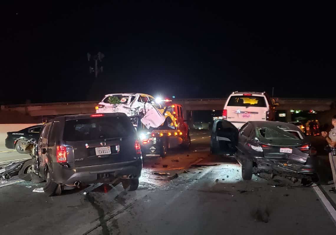 דרום קליפורניה: 10 פצועים, ביניהם שלושה במצב קשה, בתאונת דרכים