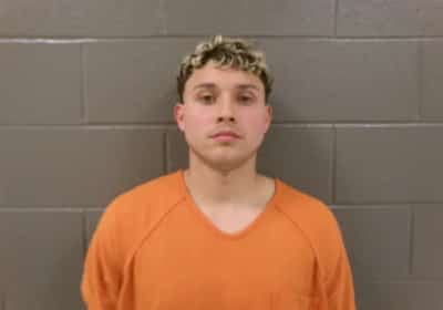 מטריד: מהגר בלתי חוקי התחזה לנער - ולמד בתיכון במשך יותר משנה