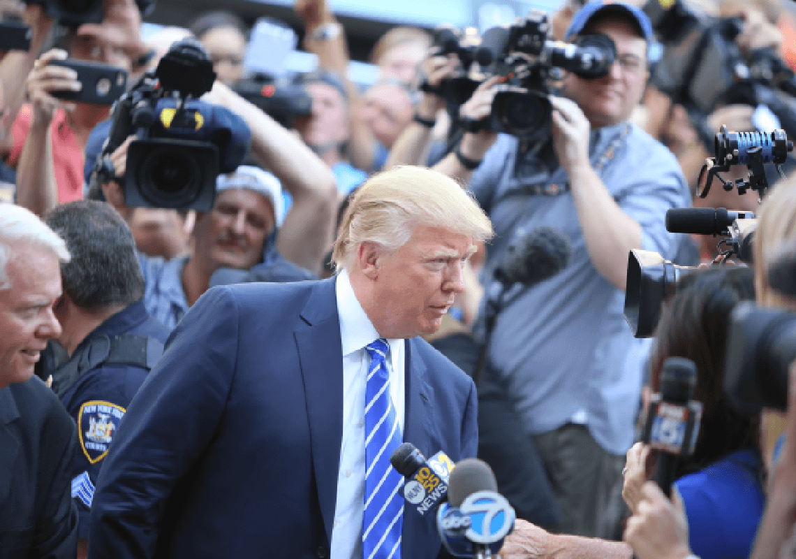 טראמפ דורש לבטל את פרס פוליצר על סיקור ההתערבות הרוסית בבחירות: "פארסה ממניעים פוליטיים"