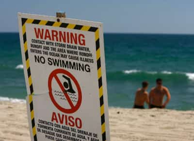 אזהרת בריאות: 10 חופים בלוס אנג'לס נסגרו בשל זיהום בקטריאלי מסוכן