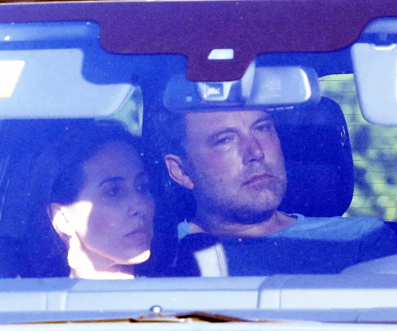 סיפור בהמשכים: מערכת היחסים הבעייתית של בן אפלק והאלכוהול