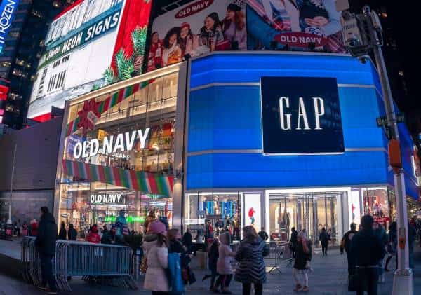 רעידת אדמה בעולם הקמעונאות: גאפ ו-Old Navy יפוצלו לשתי חברות, מאות חנויות ייסגרו