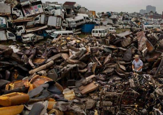 "הצעד הזה עשוי להעלות את מחירי הייצור": סין מרחיבה את האיסור על ייבוא מוצרים למיחזור