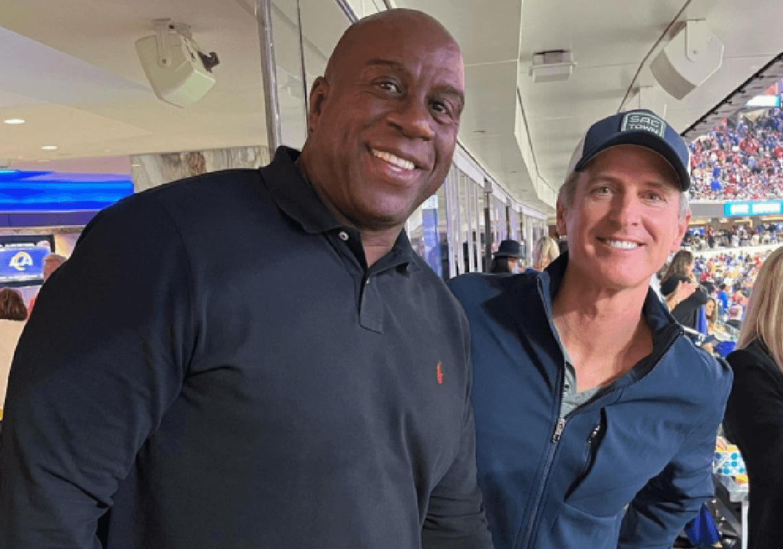 גווין ניוסם וראשי ערים מקליפורניה תועדו ללא מסכות באירוע גדול