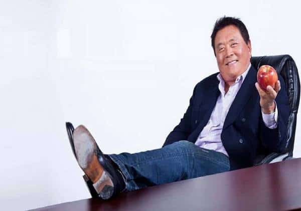 מחבר הספר 'אבא עני אבא עשיר' מזהיר: "אמריקה הופכת למרקסיסטית, הבנקים יפשטו רגל, קנו זהב וביטקוין"