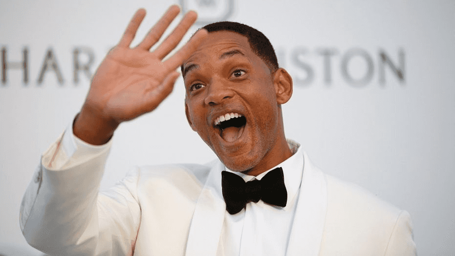 הנסיך המקפיץ: וויל סמית' חוגג יום הולדת 50 בקפיצה חופשית ממסוק