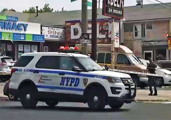 ניו יורק: 3 הרוגים באירוע ירי מחוץ לבית מרקחת