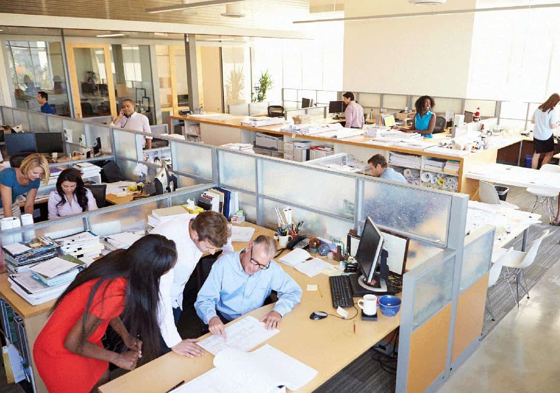 חבר קונגרס מקדם הצעת חוק: קיצור שבוע העבודה לארבעה ימים בלבד