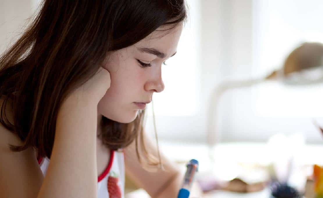 קליפורניה: "מורים לא יורשו לתת 'יותר מדי' שיעורי בית לתלמידים"