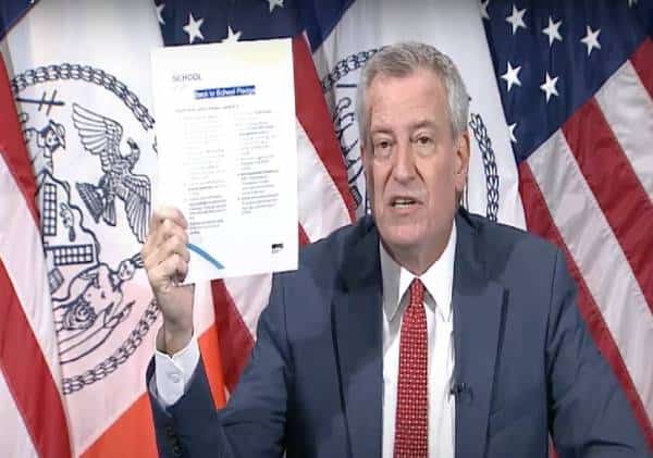 מרד ב-NYPD: איגוד השוטרים קורא לדה-בלאזיו -  "התפטר מיד ותציל את ניו יורק שהרסת"