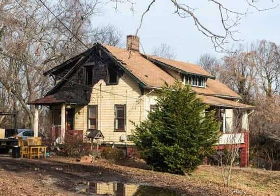 ניו ג'רזי: אב ושני ילדיו נהרגו בשריפה בביתם