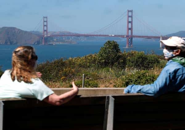 מחיר החזרה לשגרה בקליפורניה: זינוק של 69% במספר חולי הקורונה בתוך יומיים, עליה משמעותית בכמות המאושפזים