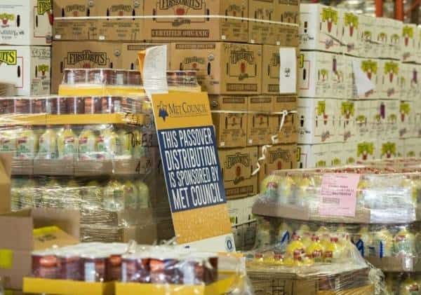 "תחושת גאווה עצומה לקהילה היהודית": מאות אלפי משפחות בניו יורק קיבלו מזון כשר לפסח