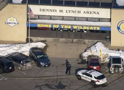 טרגדיה ברוד איילנד: ירי המוני באולם הוקי במהלך תחרות נוער - 2 הרוגים, 4 פצועים