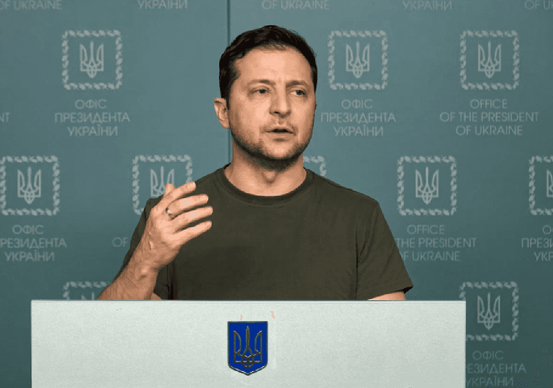 כולם מתגייסים: נשיא אוקראינה הורה לשחרר אסירים עם ניסיון קרבי