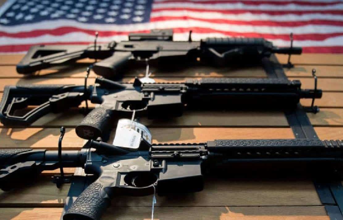 ‏יהודים אמריקאים וישראלים ''חוטפים'' רובים ואקדחים בקצב דרמטי, אומר בעל חנות בלוס אנג'לס‏